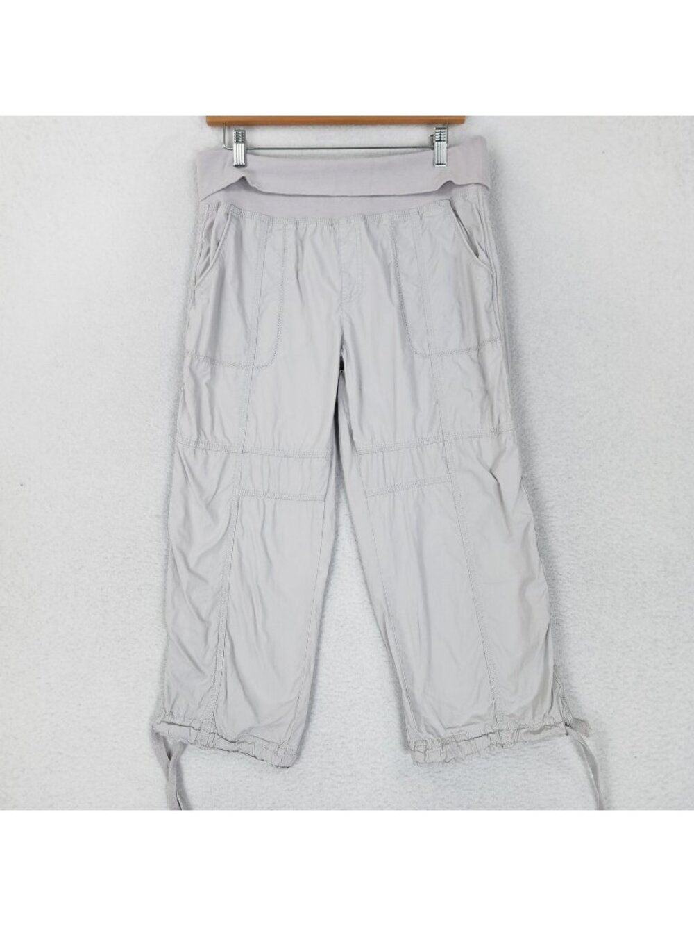 Calvin Klein Pants Womens Medium Gray Quick Dry Performance Capri Crop Pull On